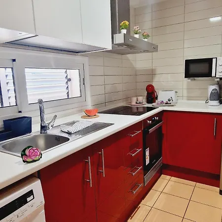 Vakantiehuis Precious 3 Bedroom, Oasis De Fanabe Wifi Free