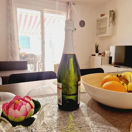 Feriehus Precious 3 Bedroom, Oasis De Fanabe Wifi Free *