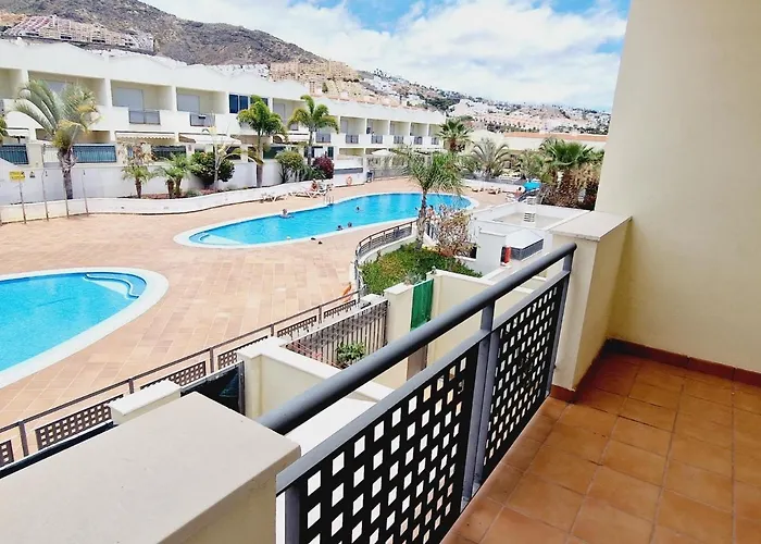 בית נופש Precious 3 Bedroom, Oasis De Fanabe Wifi Free *