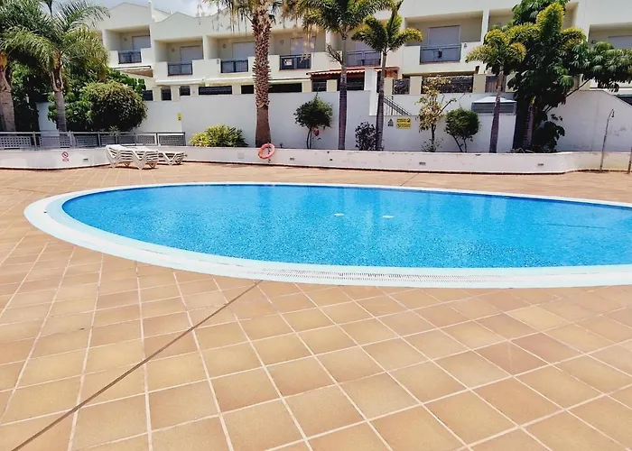 Precious 3 Bedroom, Oasis De Fanabe Wifi Free בית נופש *