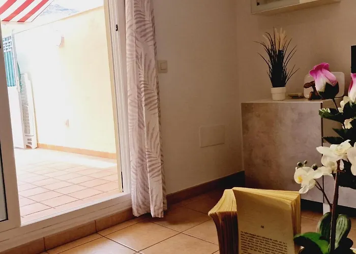 Precious 3 Bedroom, Oasis De Fanabe Wifi Free 別荘 アデヘ