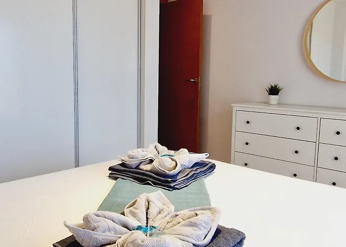 בית נופש Precious 3 Bedroom, Oasis De Fanabe Wifi Free *