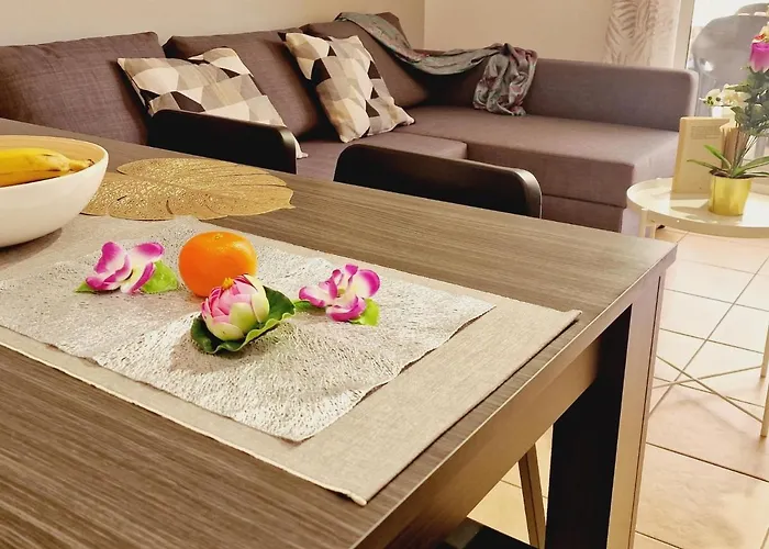 Precious 3 Bedroom, Oasis De Fanabe Wifi Free 別荘 アデヘ